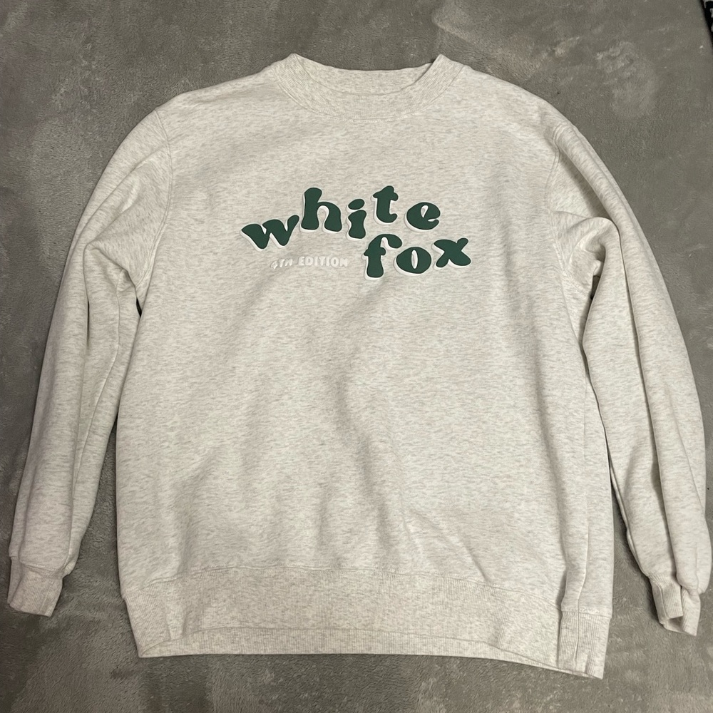 White fox crew neck sweatshirt